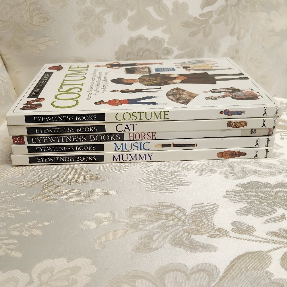EyeWitness Vintage Books Lot Of 5! Horse, Cat, Music, Mummy , & Costume - Picture 15 of 16